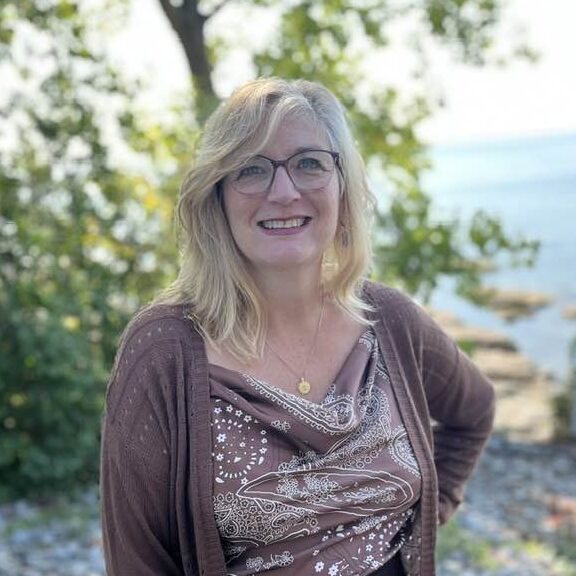 Lynda Field-Newhouse